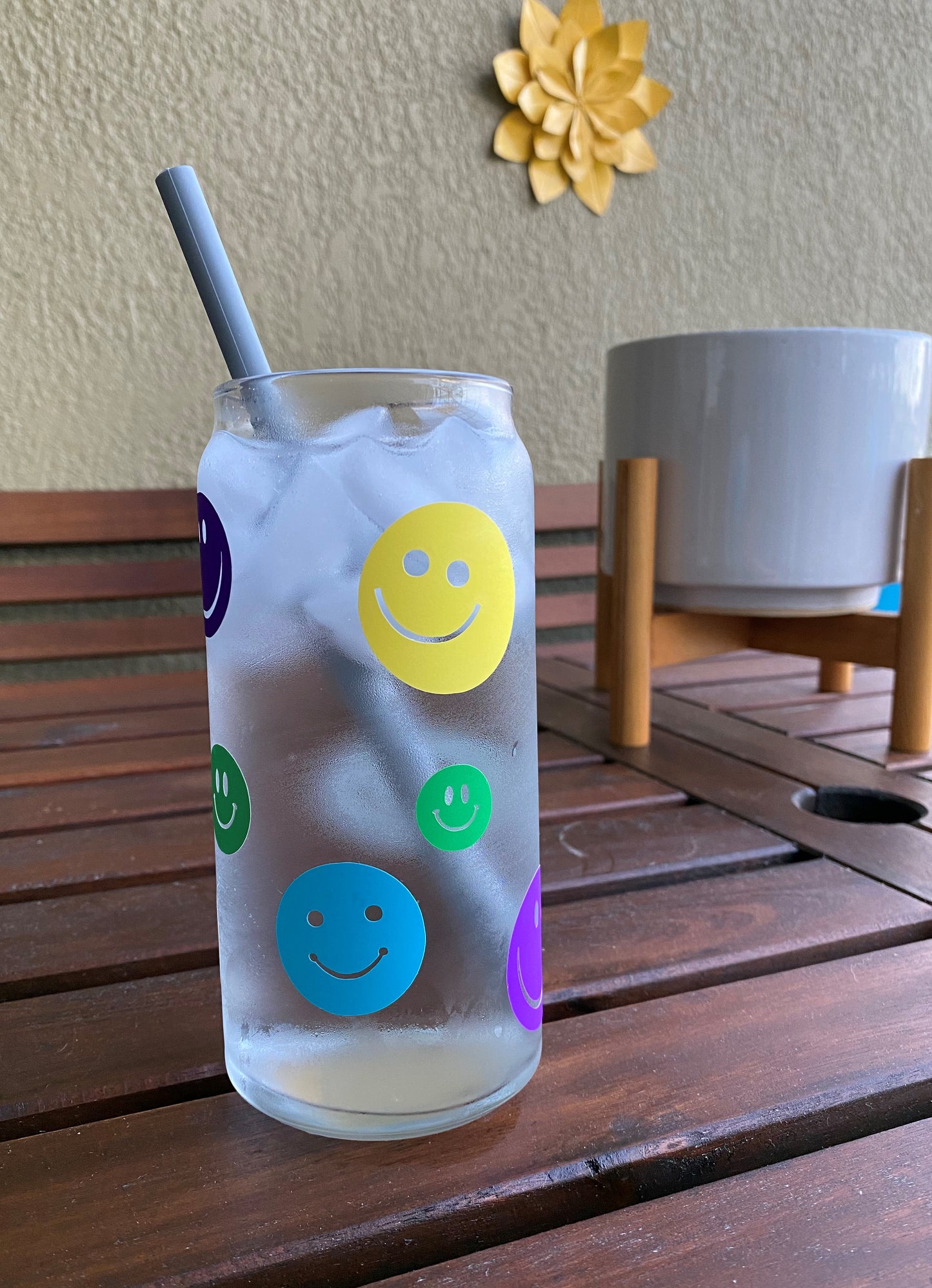 20oz Color-Changing Glass Can Cup with Cheerful Smiley Faces